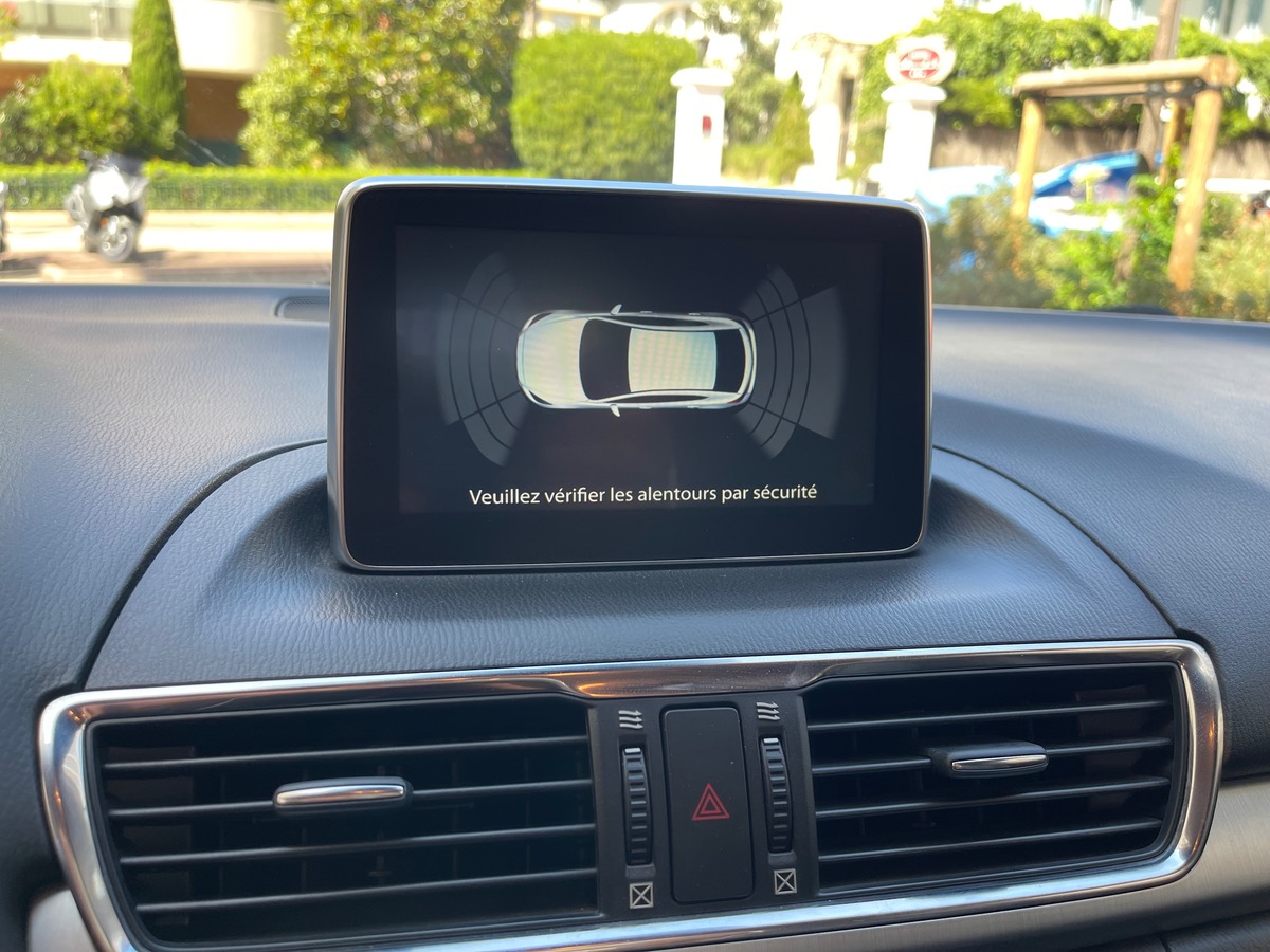 Mazda 3 2.0 120 CV SkyActiv-G / Pack Bose / Jantes Noires