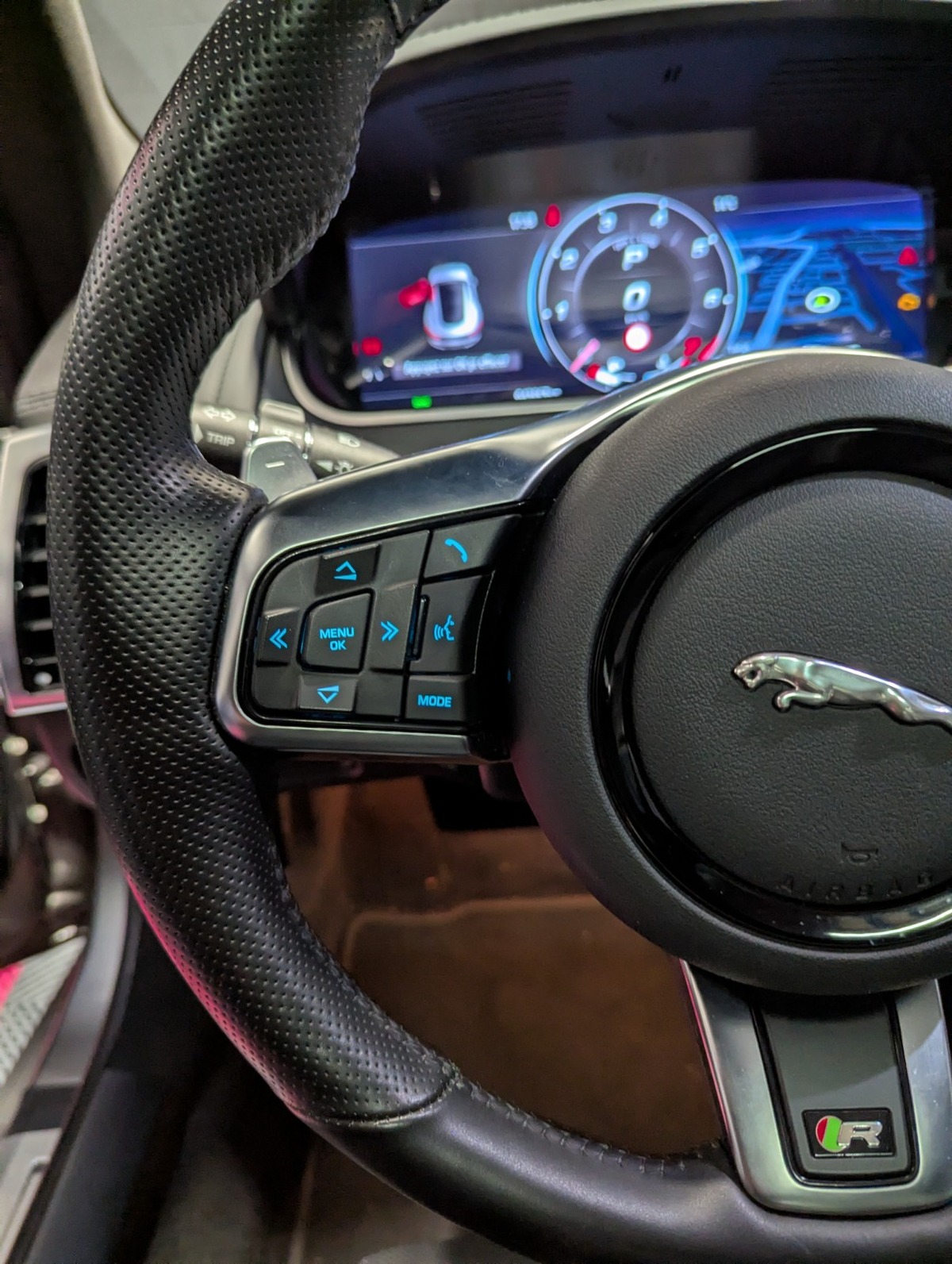 Jaguar F-TYPE R V8 5L 575 ch BVA8 AWD PAS DE MALUS