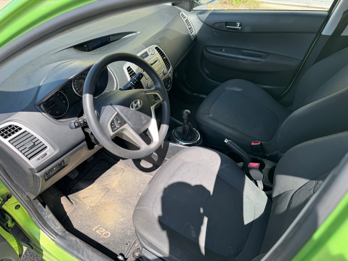 Hyundai i20 5 Portes 1.2 i 16V 78 cv - CLIMATISATION - RIEN A PREVOIR - MOTEUR A CHAINE