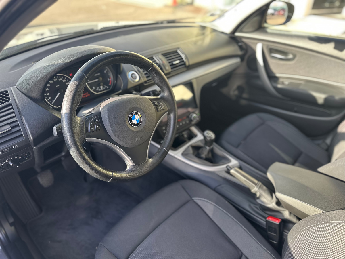 Bmw Série 1 LCI 118d 2.0 d 143 cv CLIMATISATION AUTO - CAMERA DE RECUL - CARPLAY