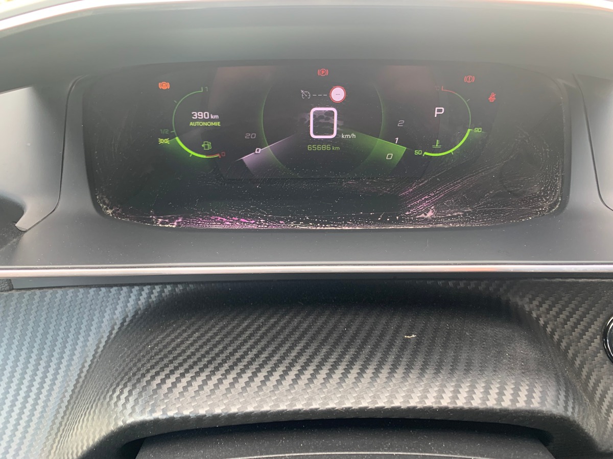 Peugeot 2008 130 chevaux | GT Line | Toit ouvrant panoramique | Apple car Play | Attelage