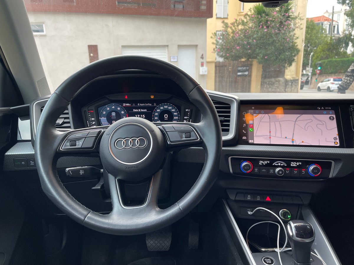 Audi A1 SportBack TFSI 95 CV / CarPlay / Jantes S Line / S-Tronic7 / Pack Black