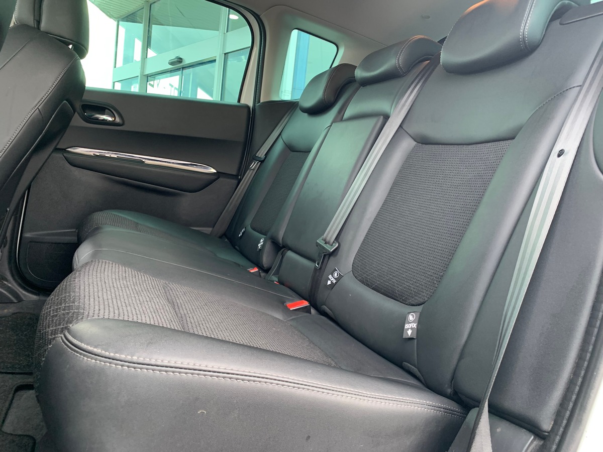 Peugeot 3008 200 ch | 2.0 e-HDi HYbrid4 Pack ETG6 + Electric | GPS | Bluetooth | Régulateur vitesse