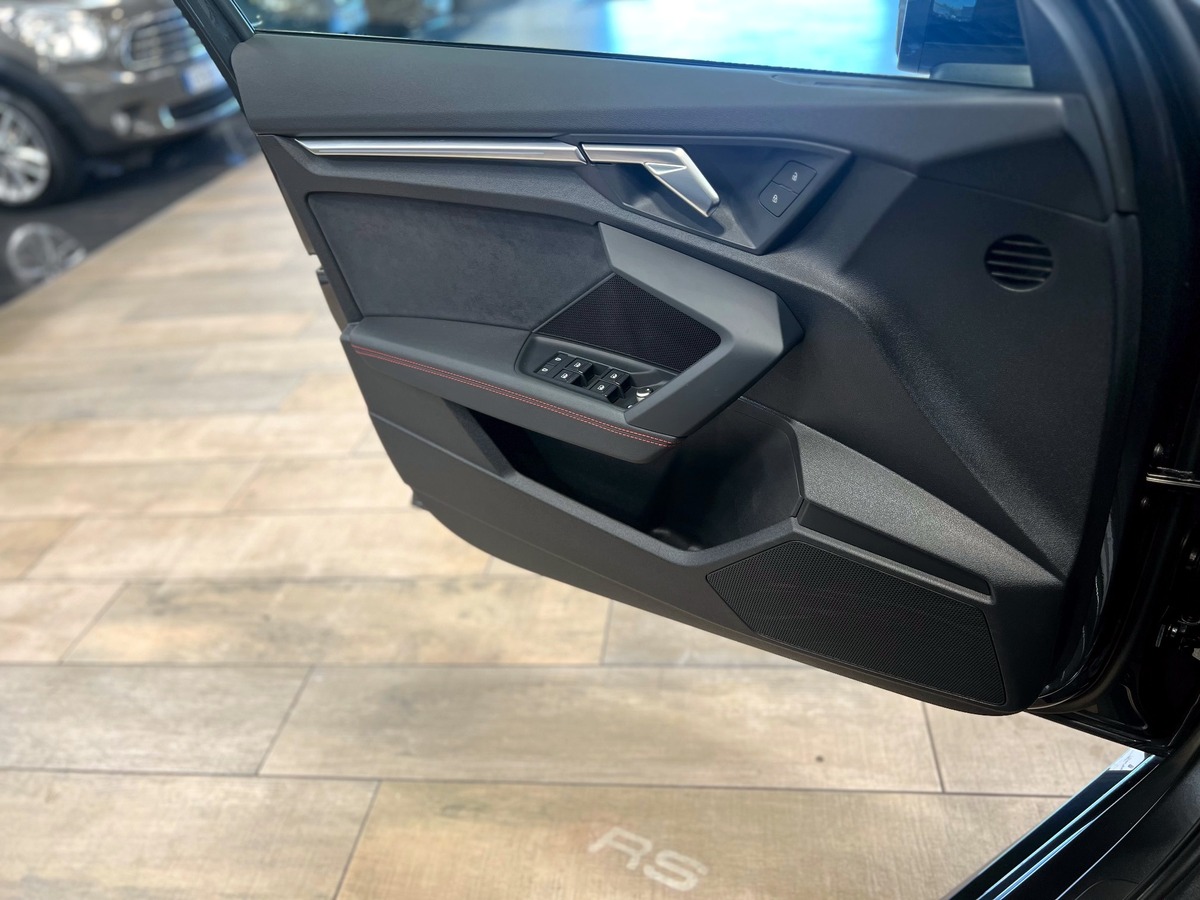 Audi RS3 Sportback QUATTRO 2.5L TFSi 400  S-TRONIC DAYTONA GREY 