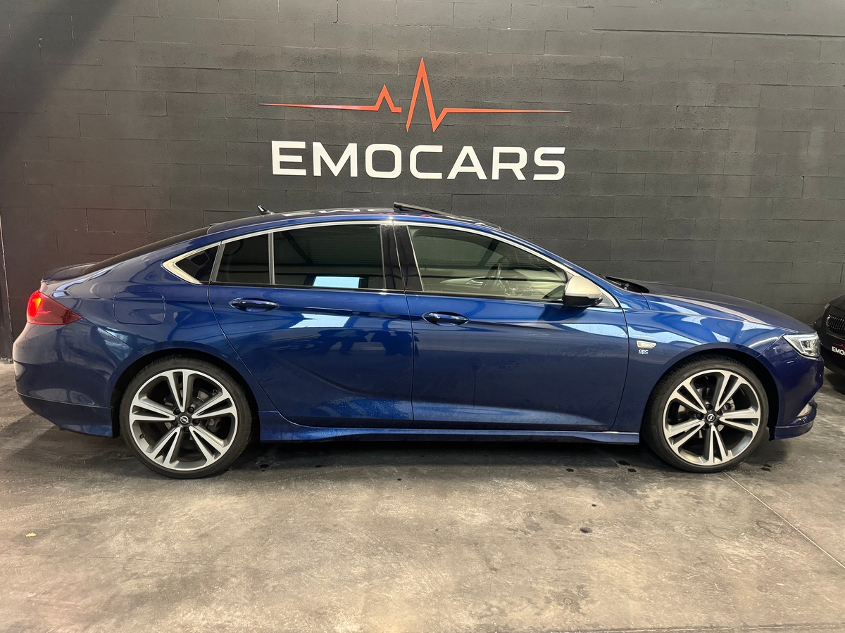 Opel Insignia 1.5 TURBO 165 OPC LINE