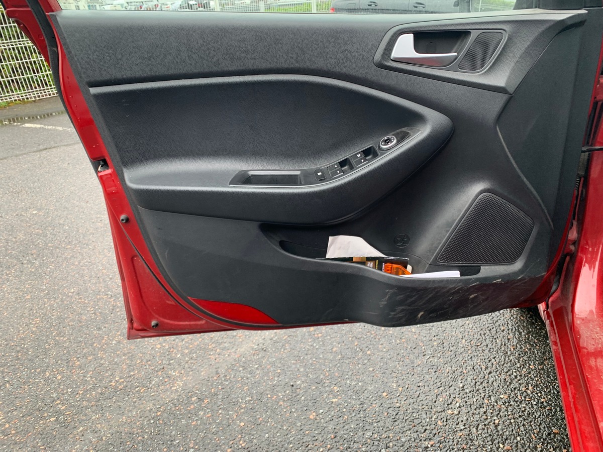 Hyundai i20 84 ch | Edition 1 | Régulateur de vitesse | Jantes Alu | Climatisation | Radar arriére