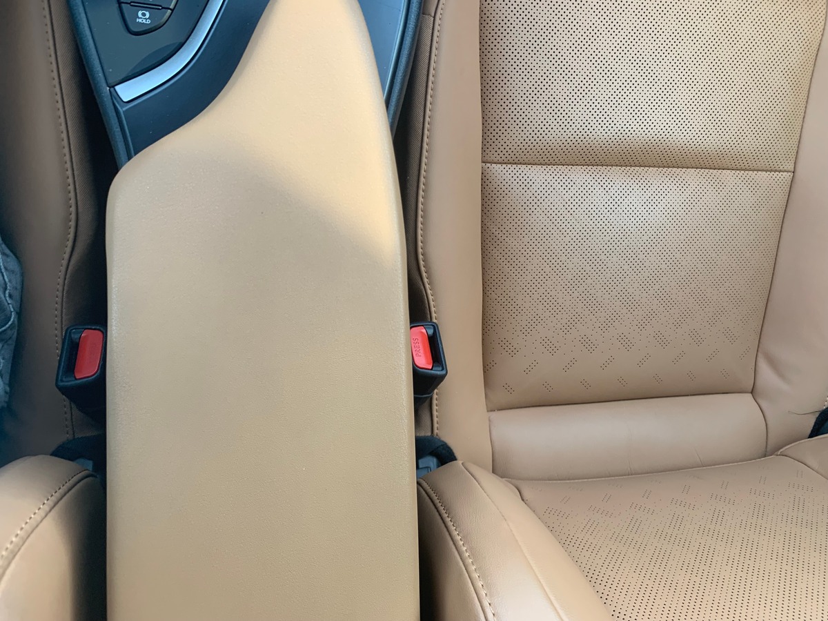 Lexus UX 250 | 185 ch | Luxe Techno | Contrôle angles morts | Caméra recul | Hayon électrique