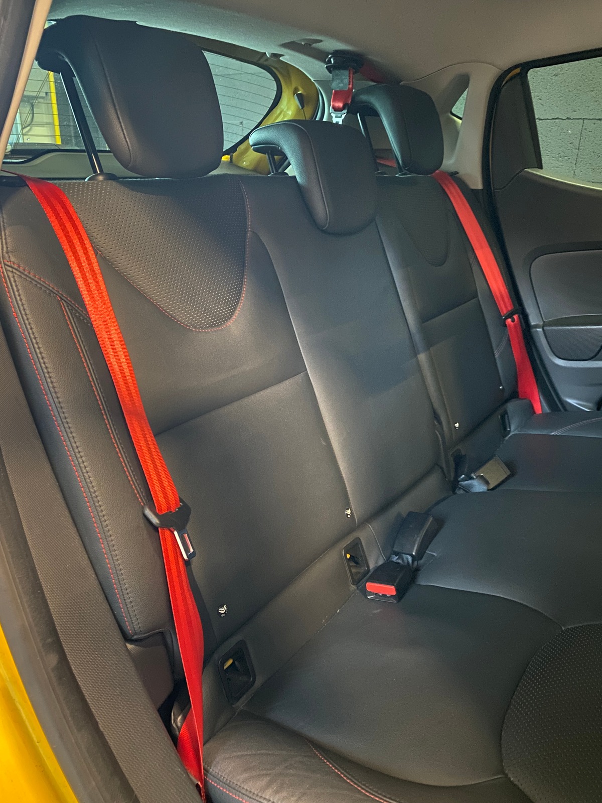 RENAULT Clio IV 1.6 TURBO 200 ENERGY RS EDC E6 JAUNE SIRIUS