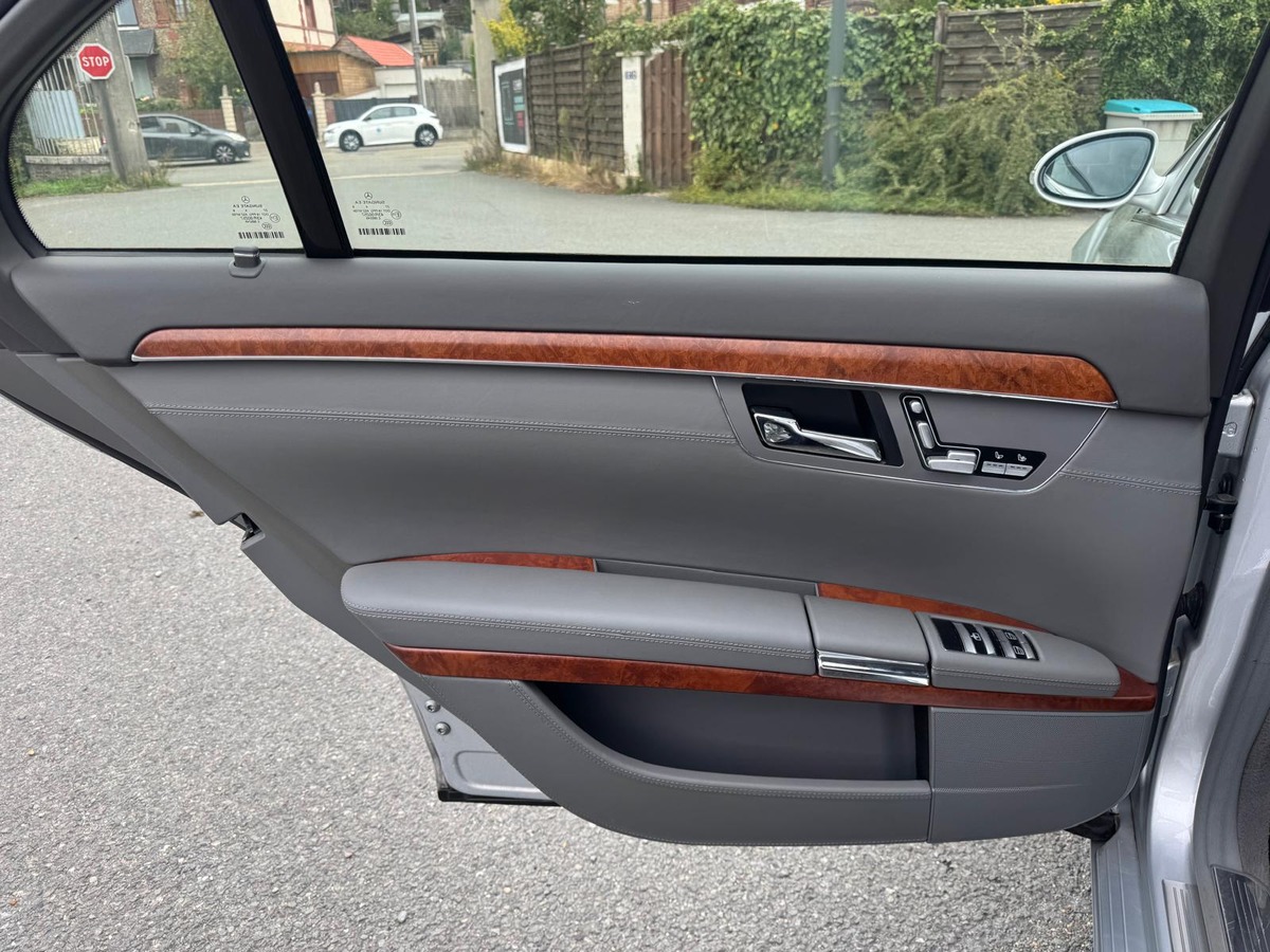 Mercedes-Benz Classe S 600 v12 5.5 517cv - Boite automatique - garantie
