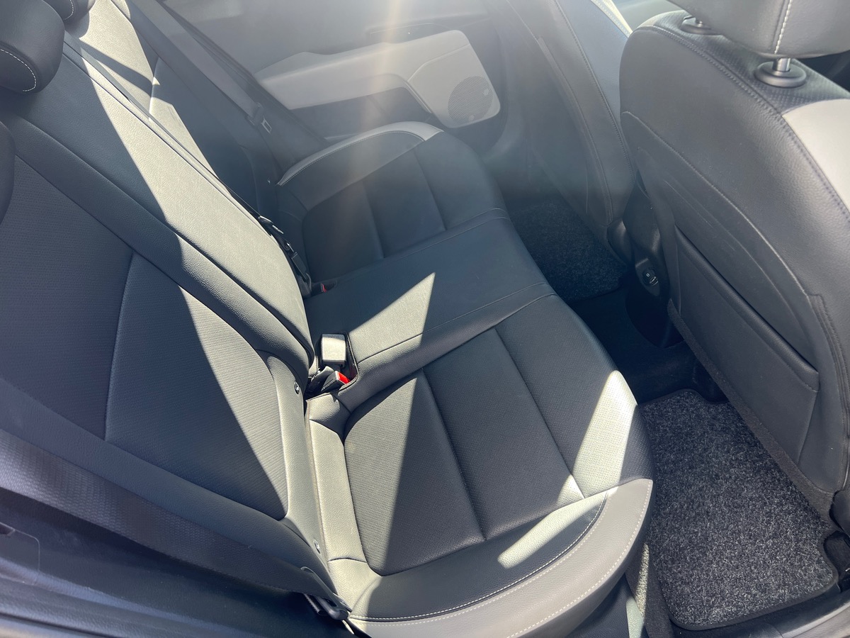 Kia Stonic Premium T-GDI 120cv DCT7, SUIVI COMPLET KIA, SIEGES CHAUFFANTS, CARPLAY