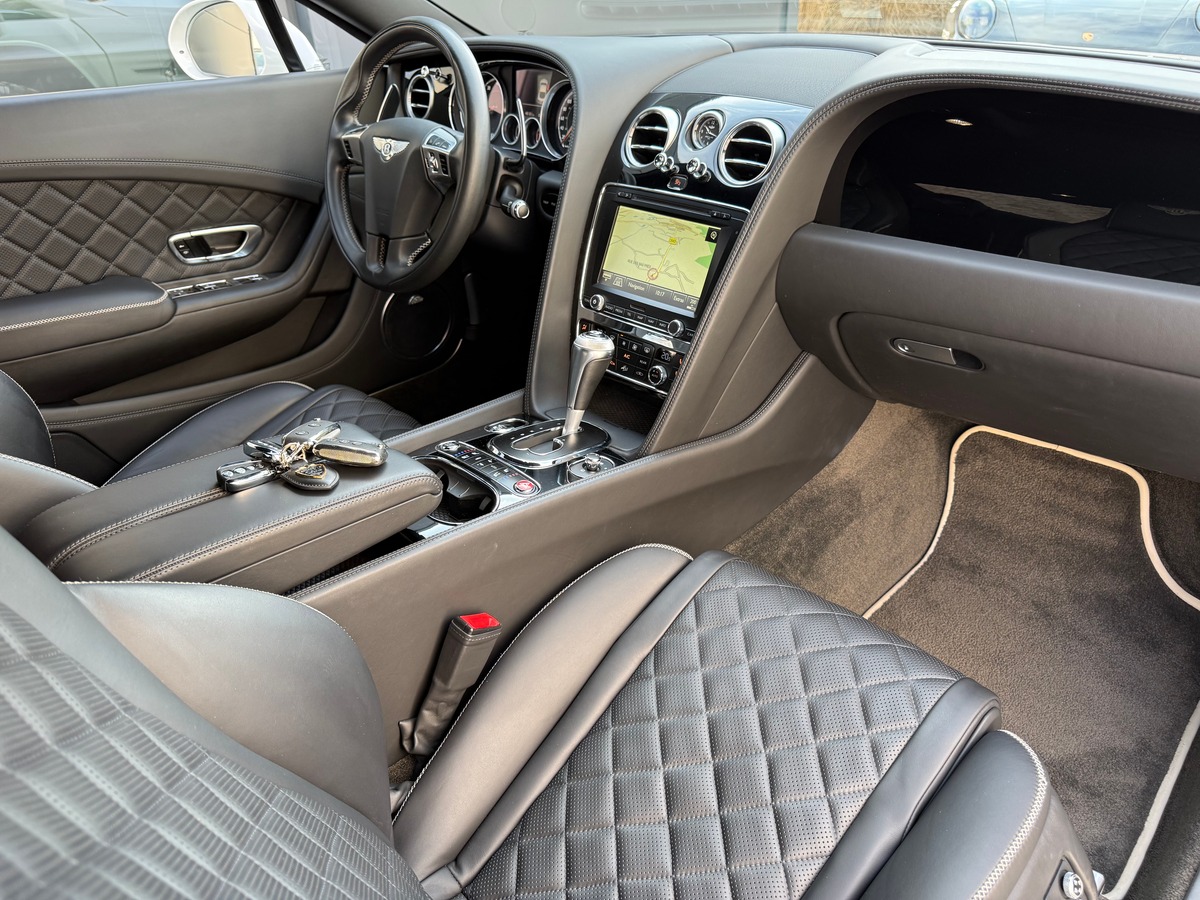Bentley Continental GT 4.0 V8 S 528 CH / CARNET / 48101 KMS