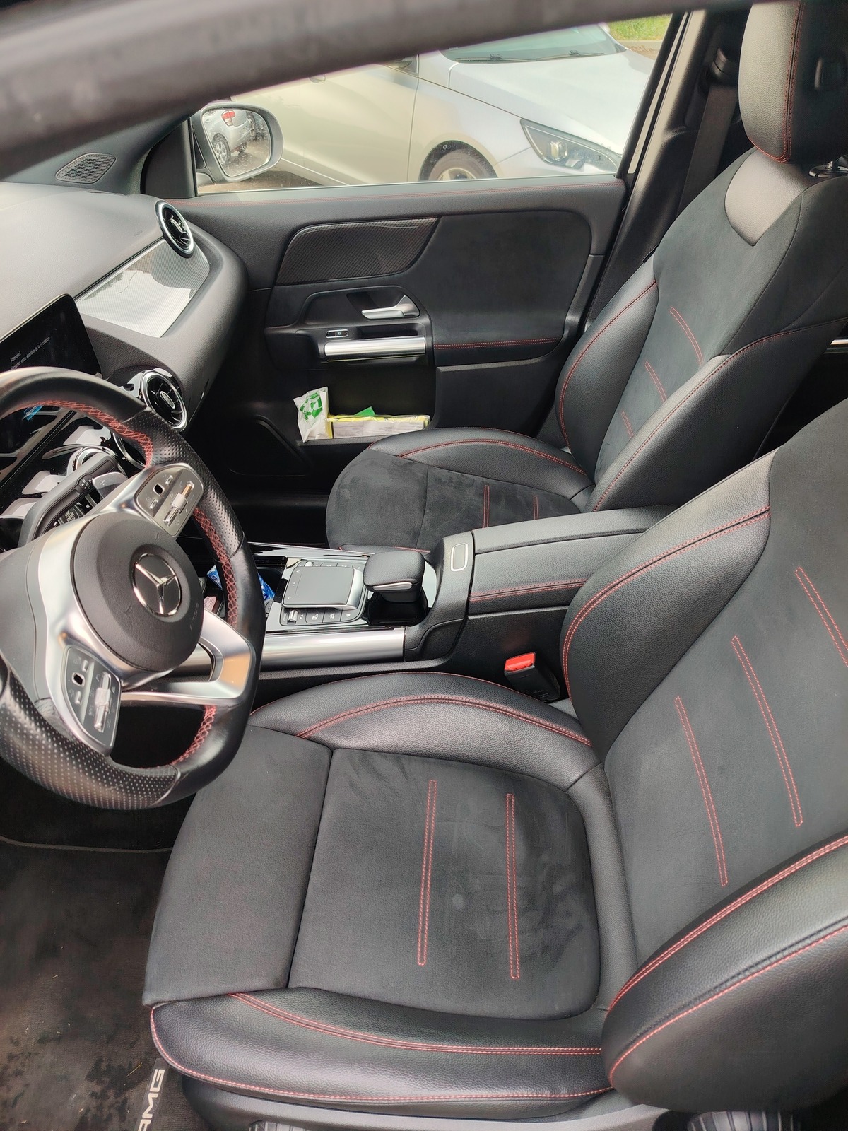 Mercedes-Benz GLA 200 d AMG LINE 8G-DCT