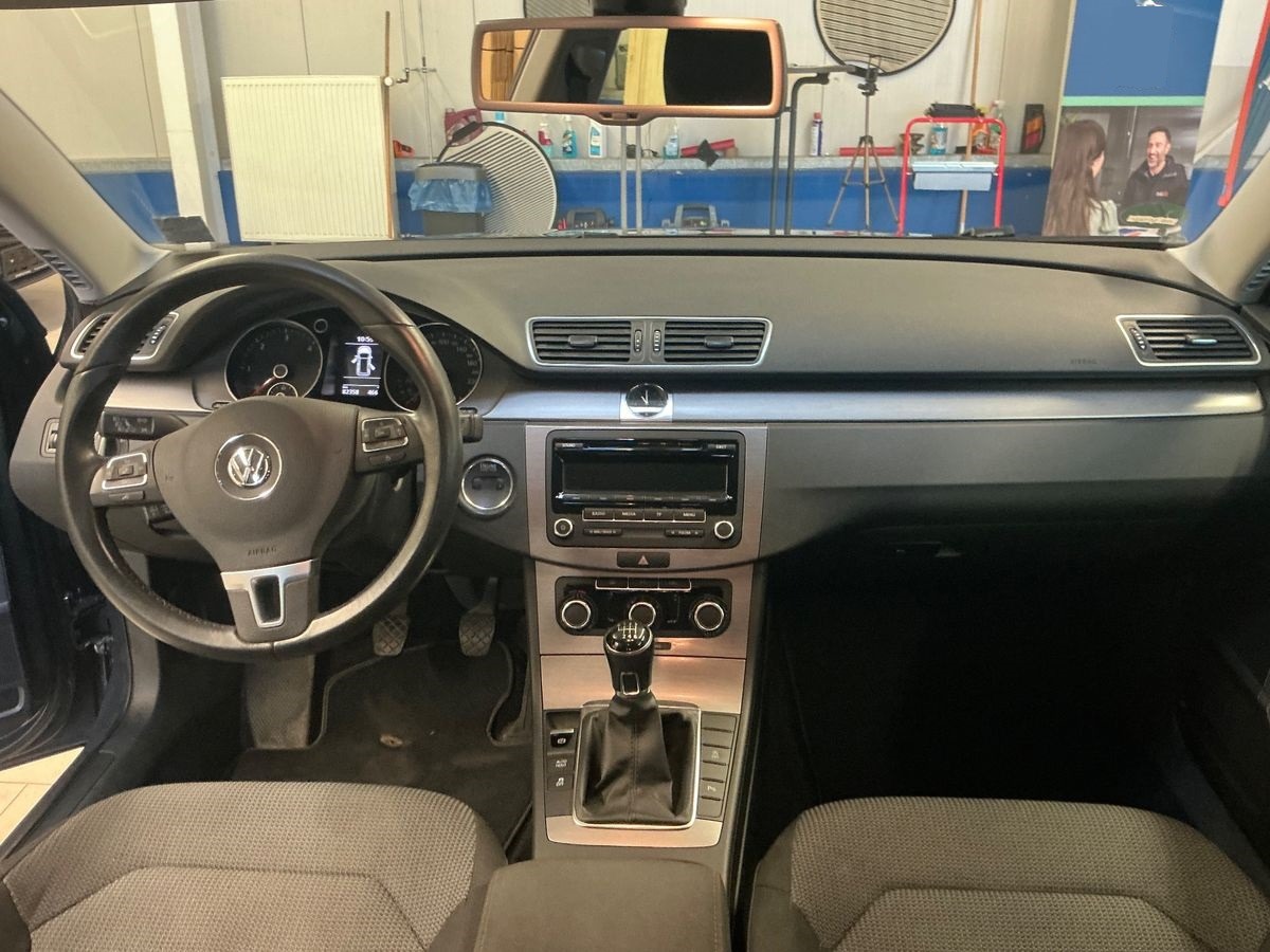 Volkswagen Passat Break 2.0 TDi 140 Confortline Bluemotion