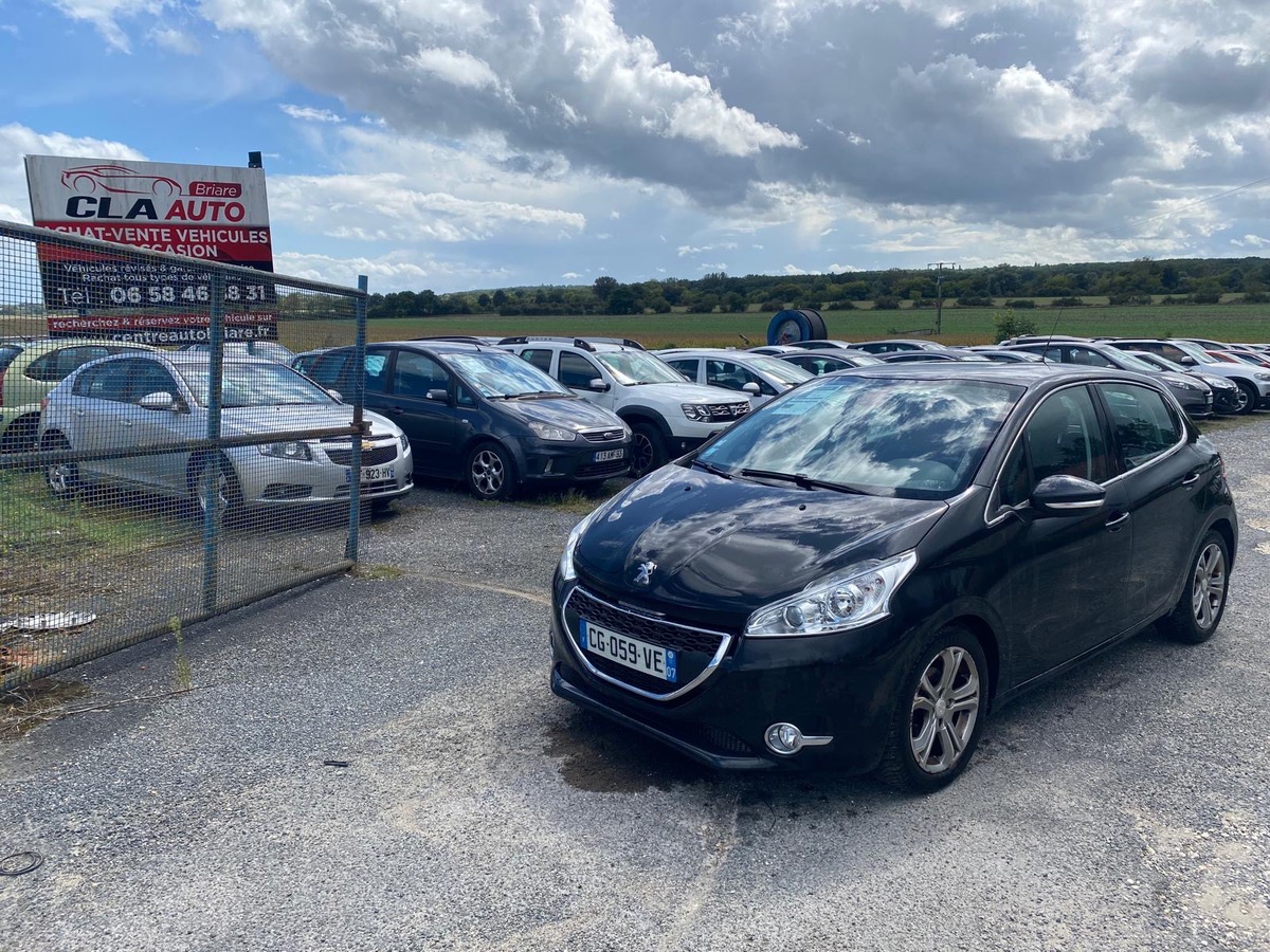 Peugeot 208 1.6 e-hdi 92cv allure gps 218000km
