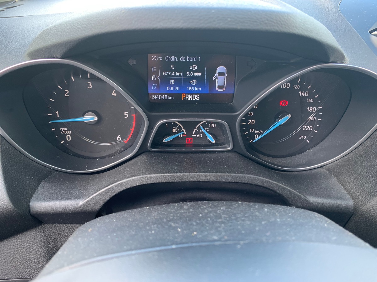 Ford C-max 170 chevaux | Titanium | Radar avant et arrière | Sièges chauffants | Apple car play