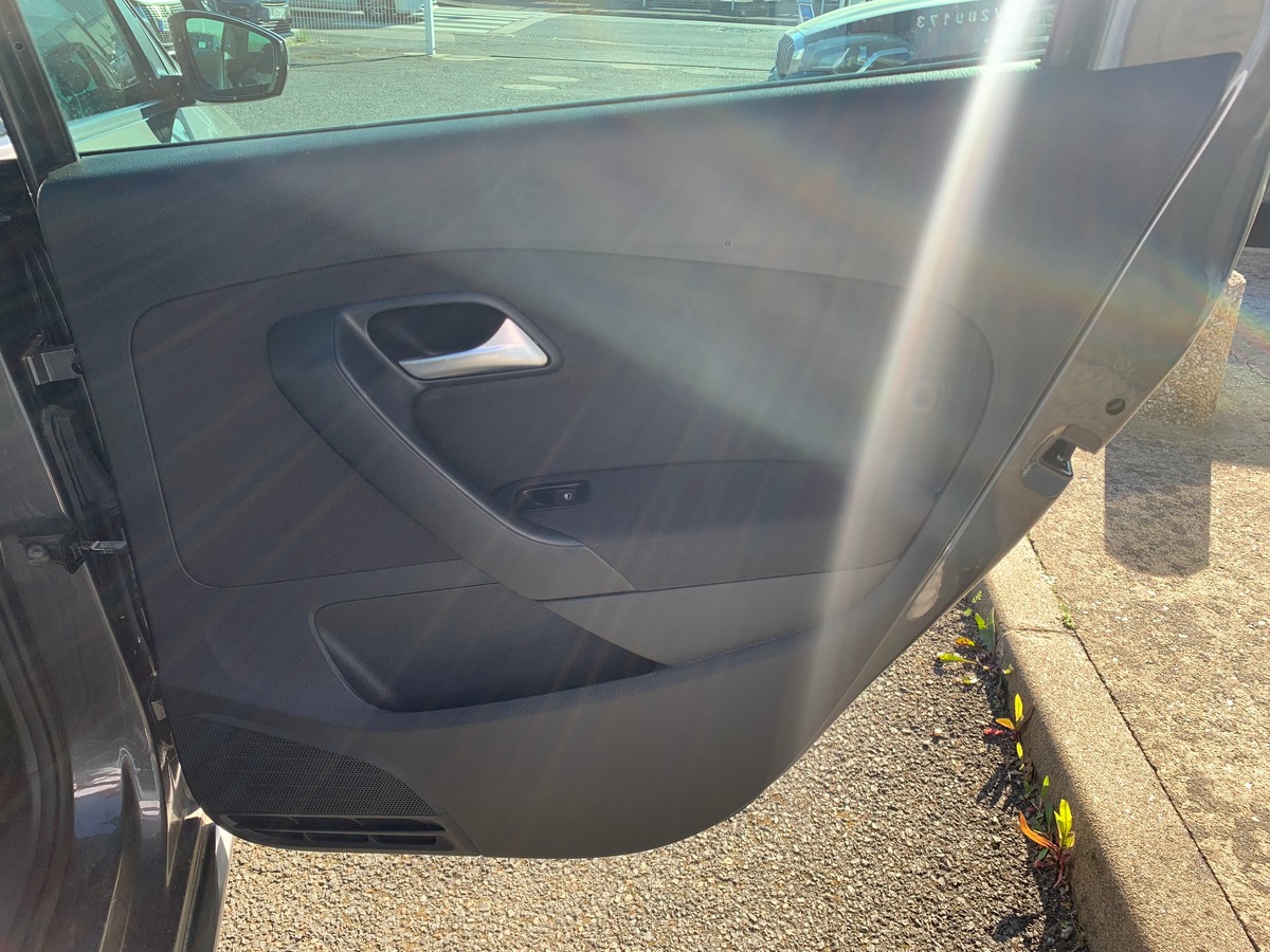 Volkswagen Polo 90 ch | Lounge | Mirror Link | Régulateur de vitesse | GPS | Radar avant et arriére