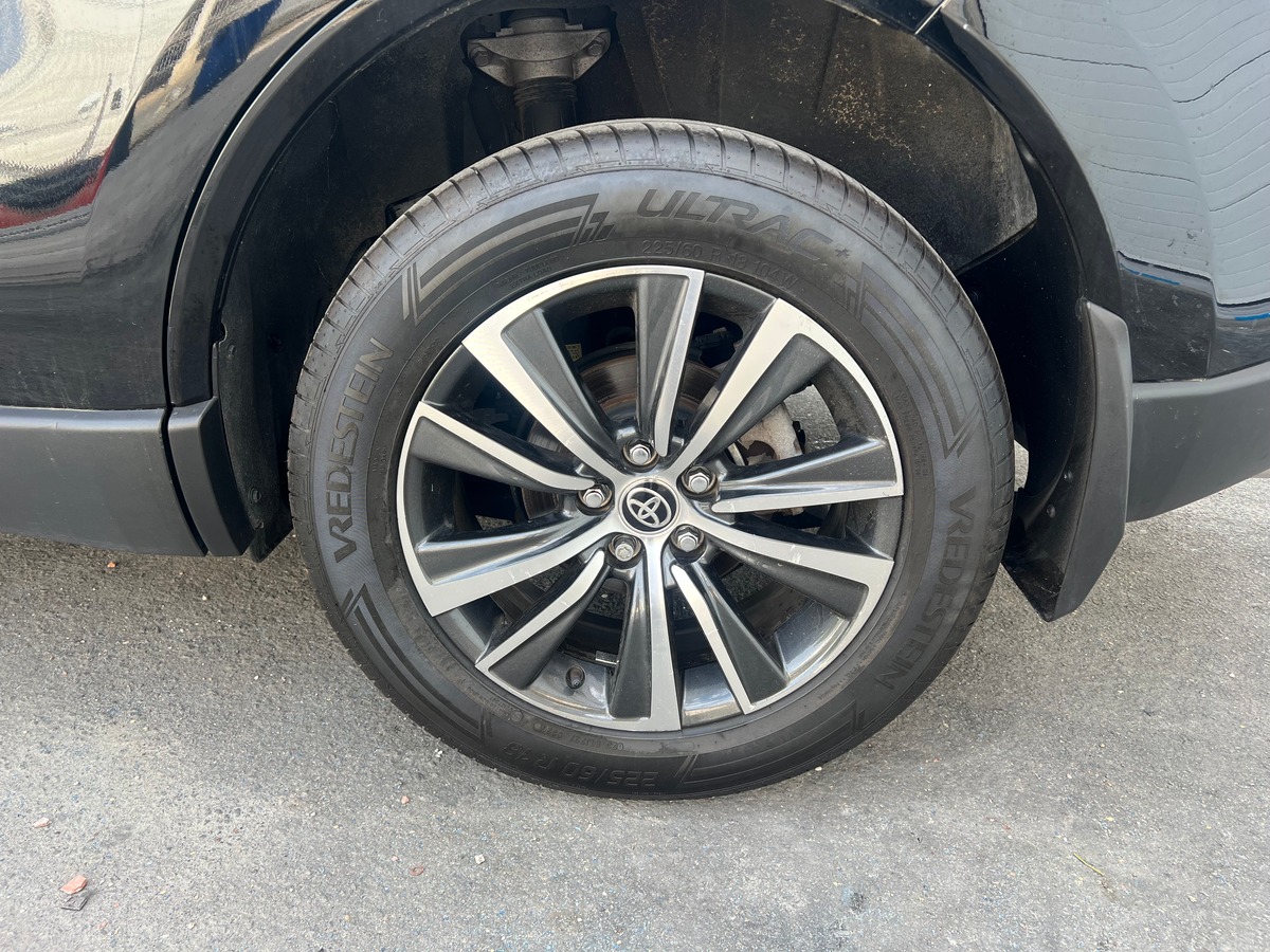 Toyota RAV4 Toyota Venza Hybrid 2.5l 222ch - équivalent RAV4 - sièges chauffants / caméra de recul