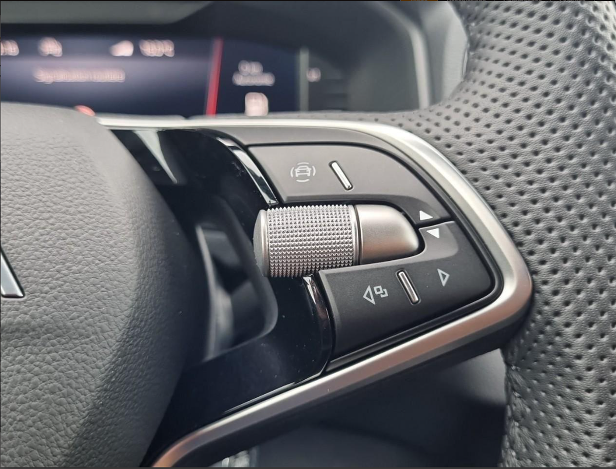 Skoda Karoq 1.5 tsi 150 sportline dsg7