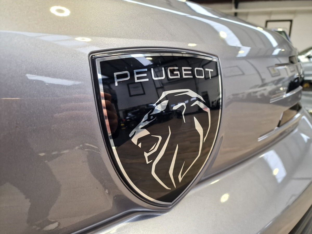 Peugeot Traveller XL 2.0 BLUEHDI 180 BUSINESS EAT8 IMMAT FRANCE // PAS DE MALUS A