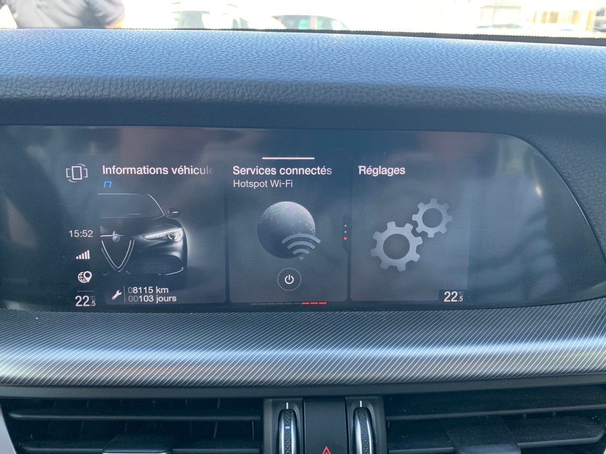 Alfa Romeo Stelvio 190 ch | Sprint | Caméra recul | Apple car Play | Coffre assisté électriquement