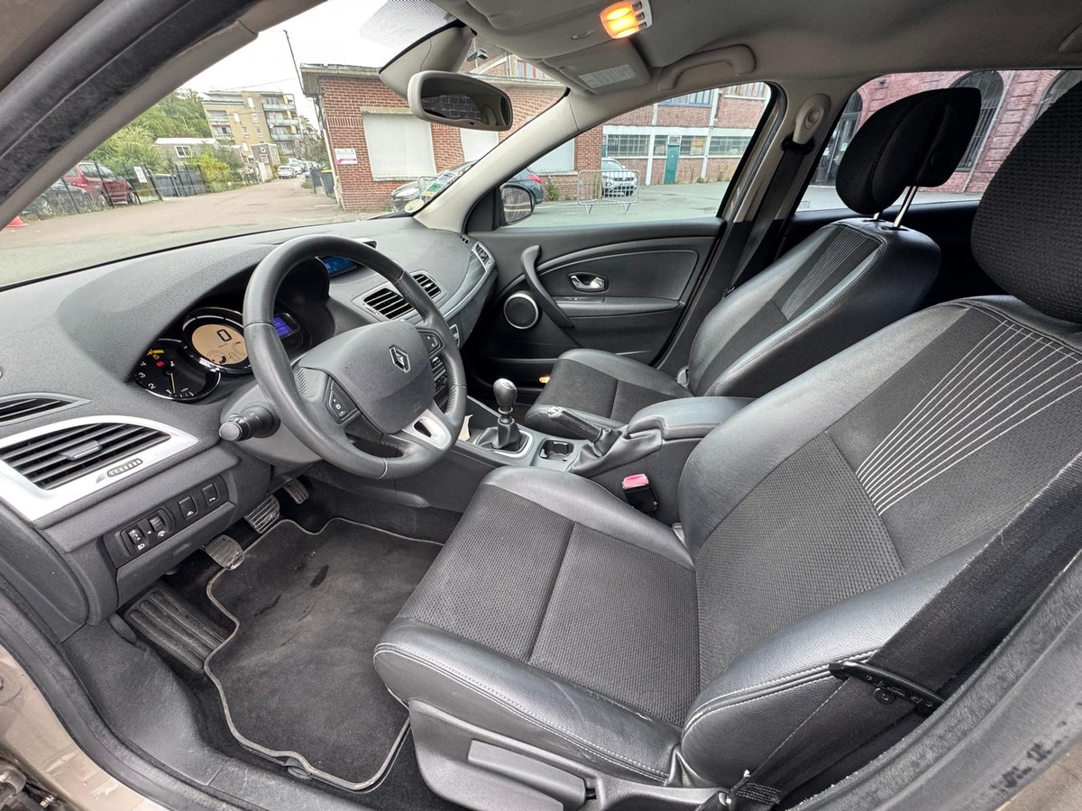 RENAULT Megane III Break 1.5 dCi 110 Privilege - Garantie