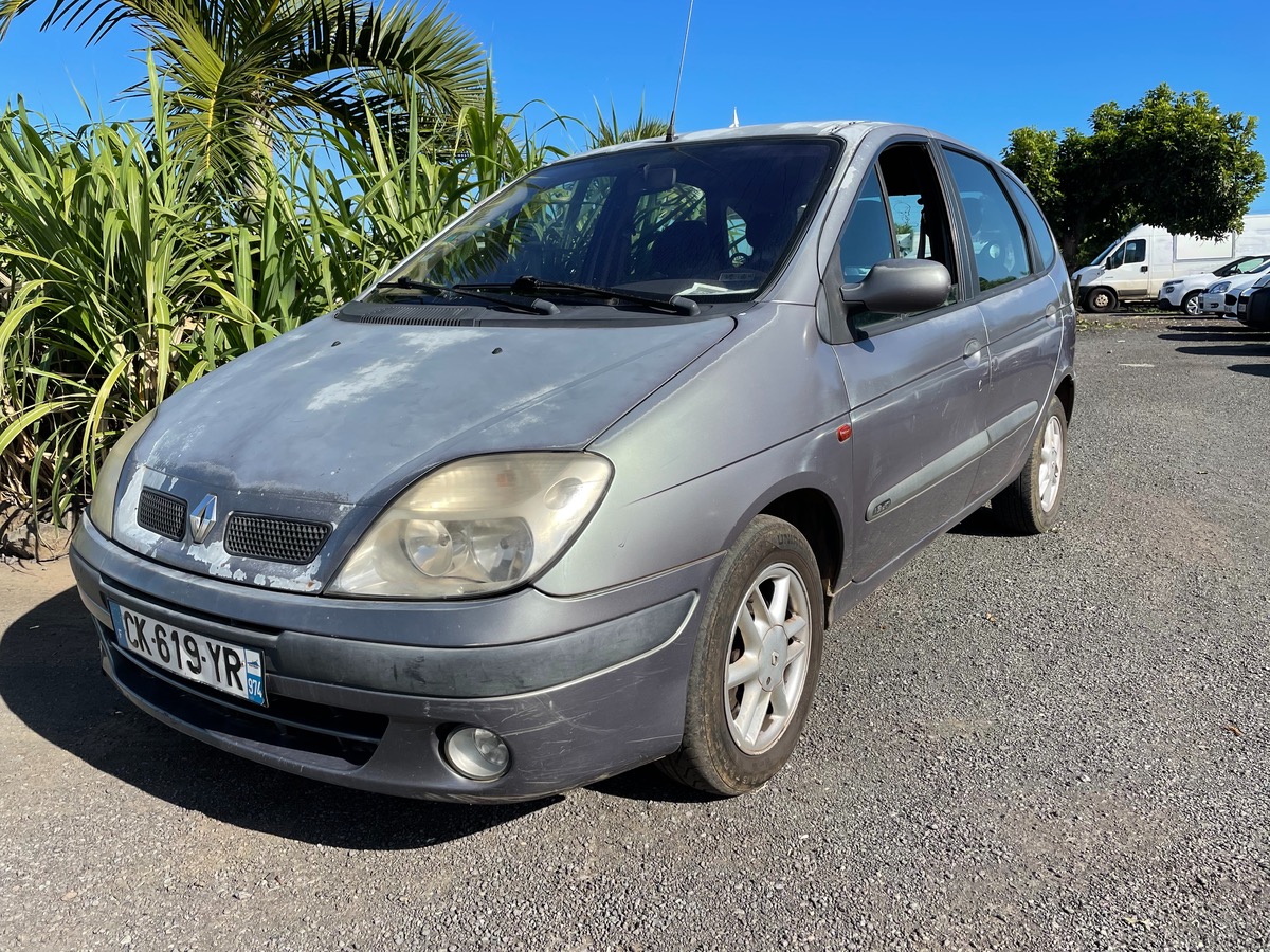 RENAULT Megane scénic 1.9 dci - 105