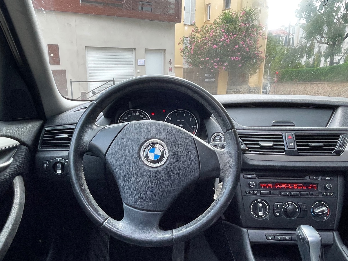 Bmw X1 S Drive 2.0 i 150 CV / Toit Ouvrant / Boîte auto