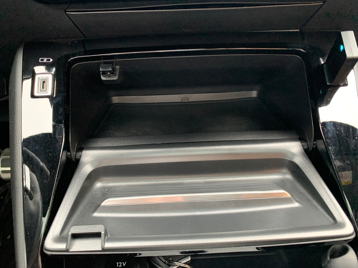 Peugeot 208 130 | GT | Toit panoramique | Caméra recul | Avertisseur angles morts | Apple car play