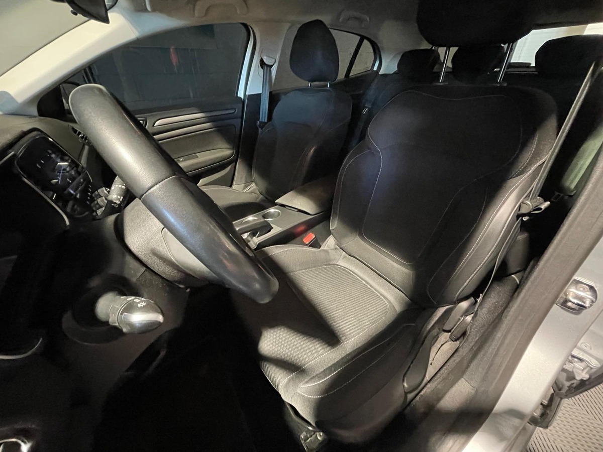 RENAULT Megane IV BUSINESS BLUE DCI 115CV EDC