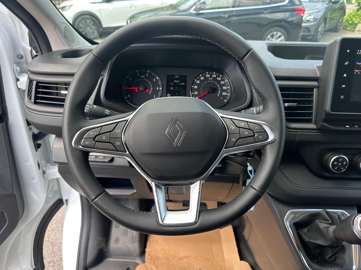RENAULT Trafic L2H1 2.3 DCI 130CH GRAND CONFORT + ATTELAGE