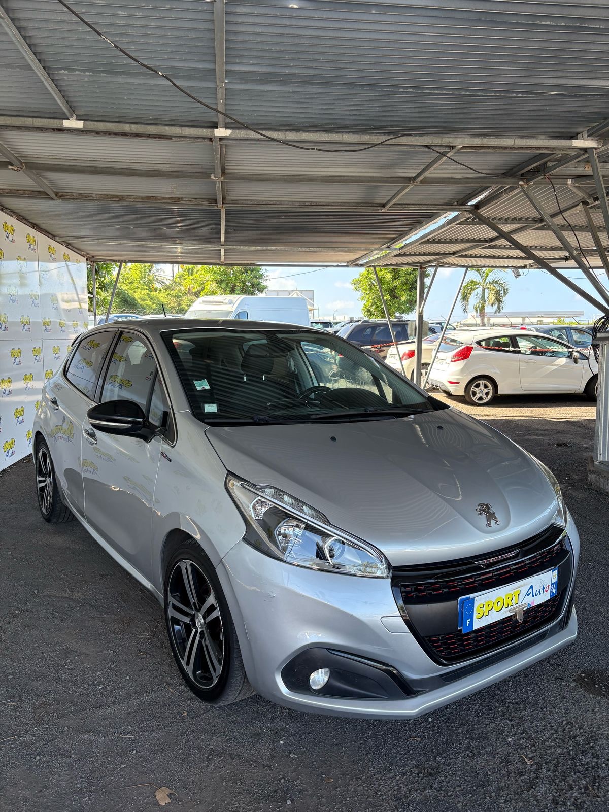 Peugeot 208 2017 GT-LINE 110CH SPORT AUTO