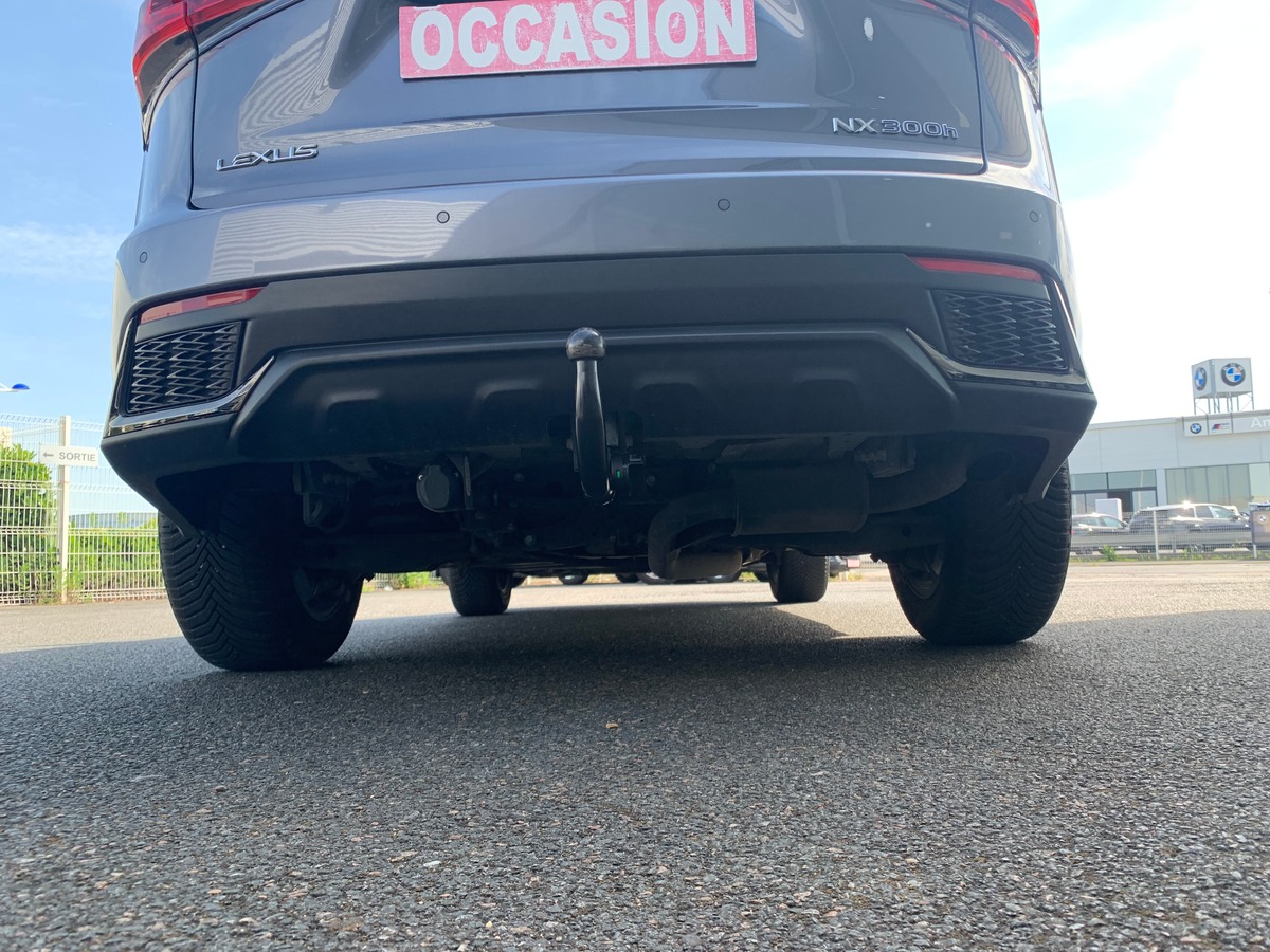 Lexus NX 300h 197 ch | F-SPORT 4WD | Caméra de recul | Siéges électriques | Toit panoramique | GPS
