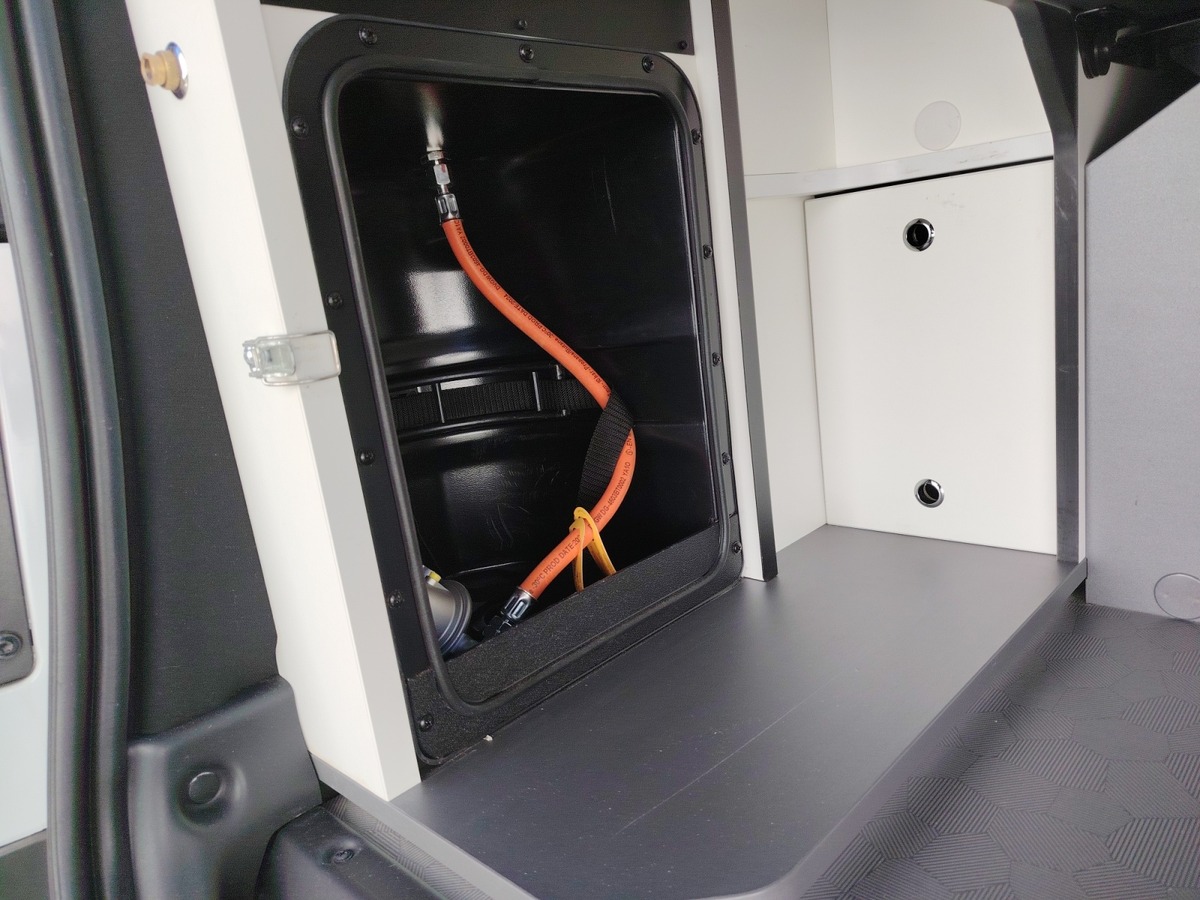 RENAULT HANROAD TREK 4 +