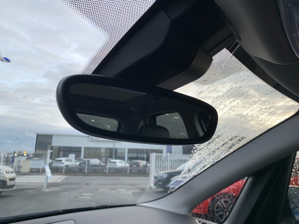 Bmw Série 2 ActiveTourer 136 ch | Luxury | Toit Panoramique | Démarrage sans clé | Hayon électrique