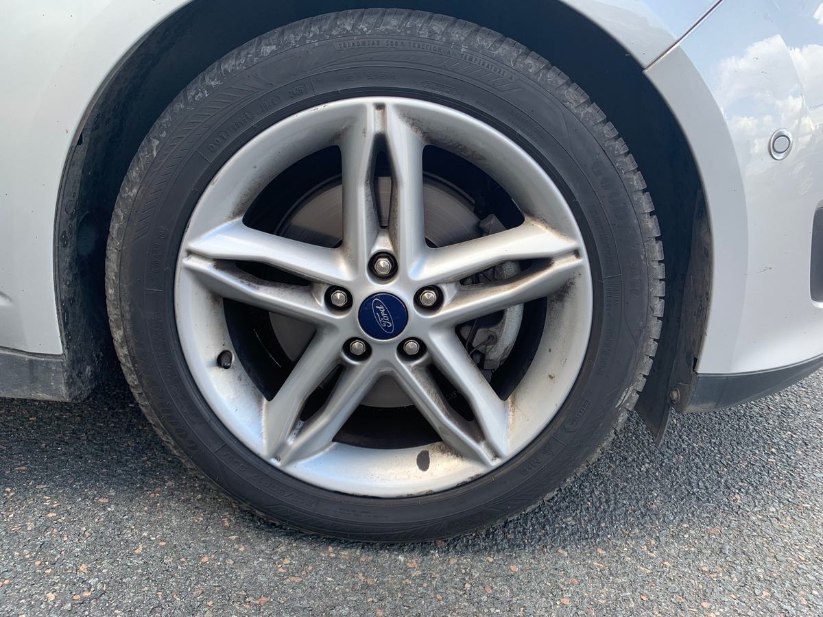 Ford C-max 170 chevaux | Titanium | Radar avant et arrière | Sièges chauffants | Apple car play