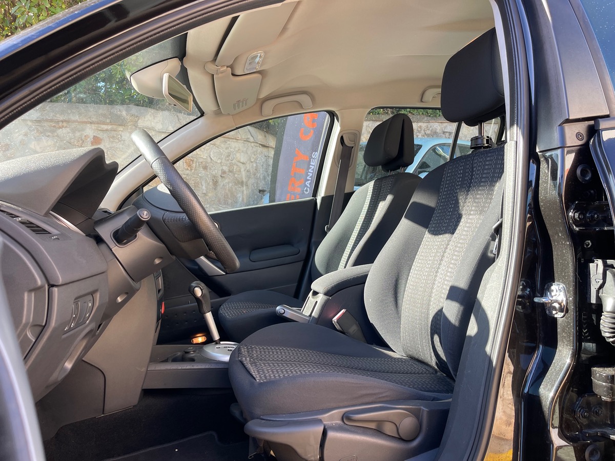 RENAULT Megane 1.6 i 111 CV / Km Réel / 2 ème Main / Boite Auto / 5 Portes / Clim