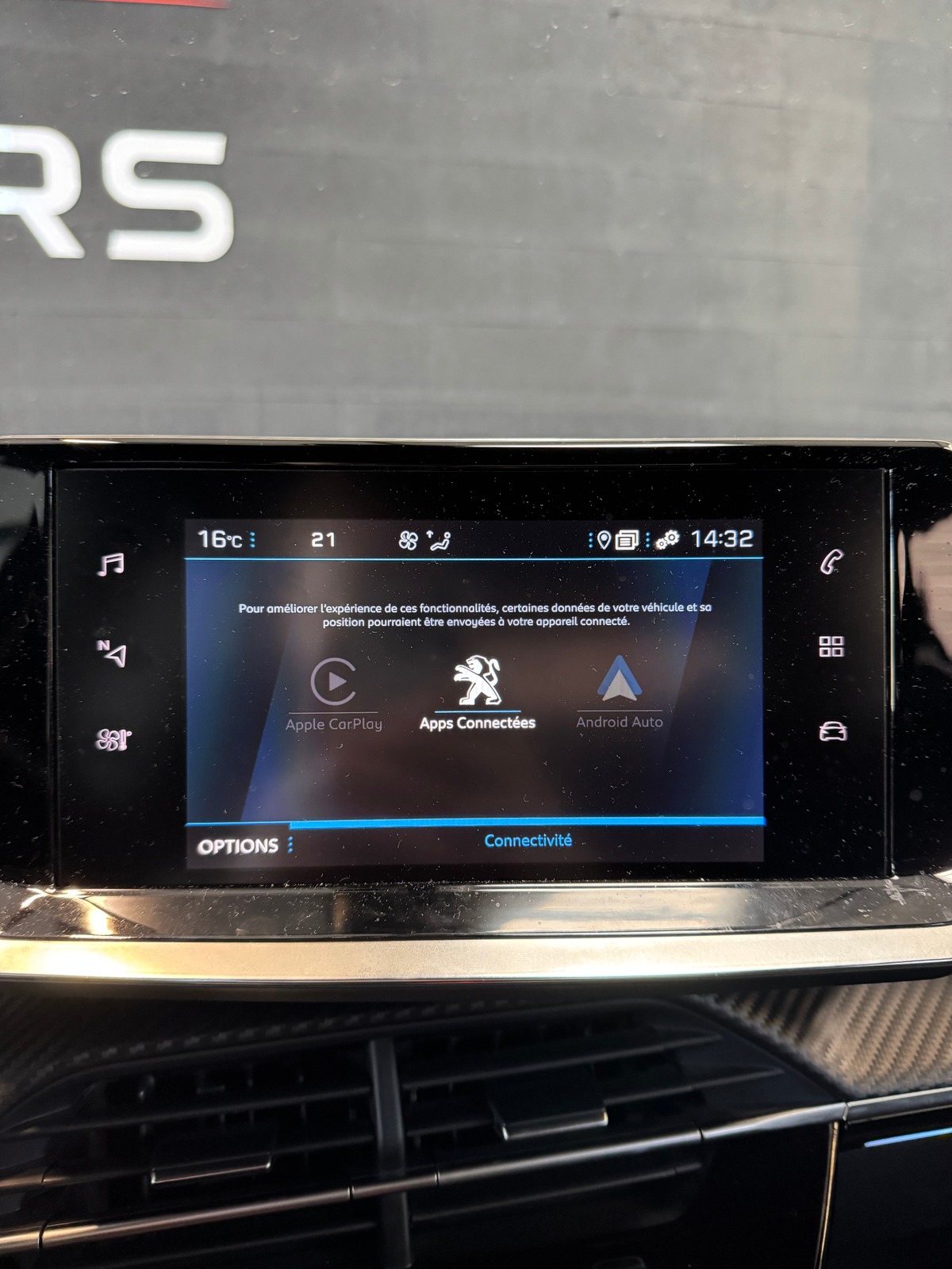 Peugeot 2008 GT 1.5 BLUE HDI