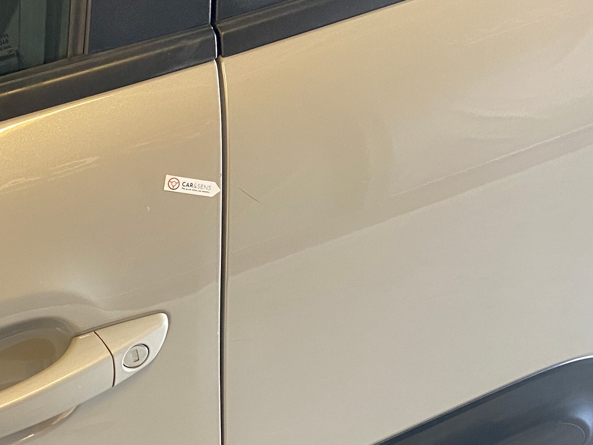 Citroën C3 (2) C-SERIES 1.5 BLUEHDI 100 Ch / 1ere MAIN / LEDS VISION / CARPLAY / CLIM - 86500 kms