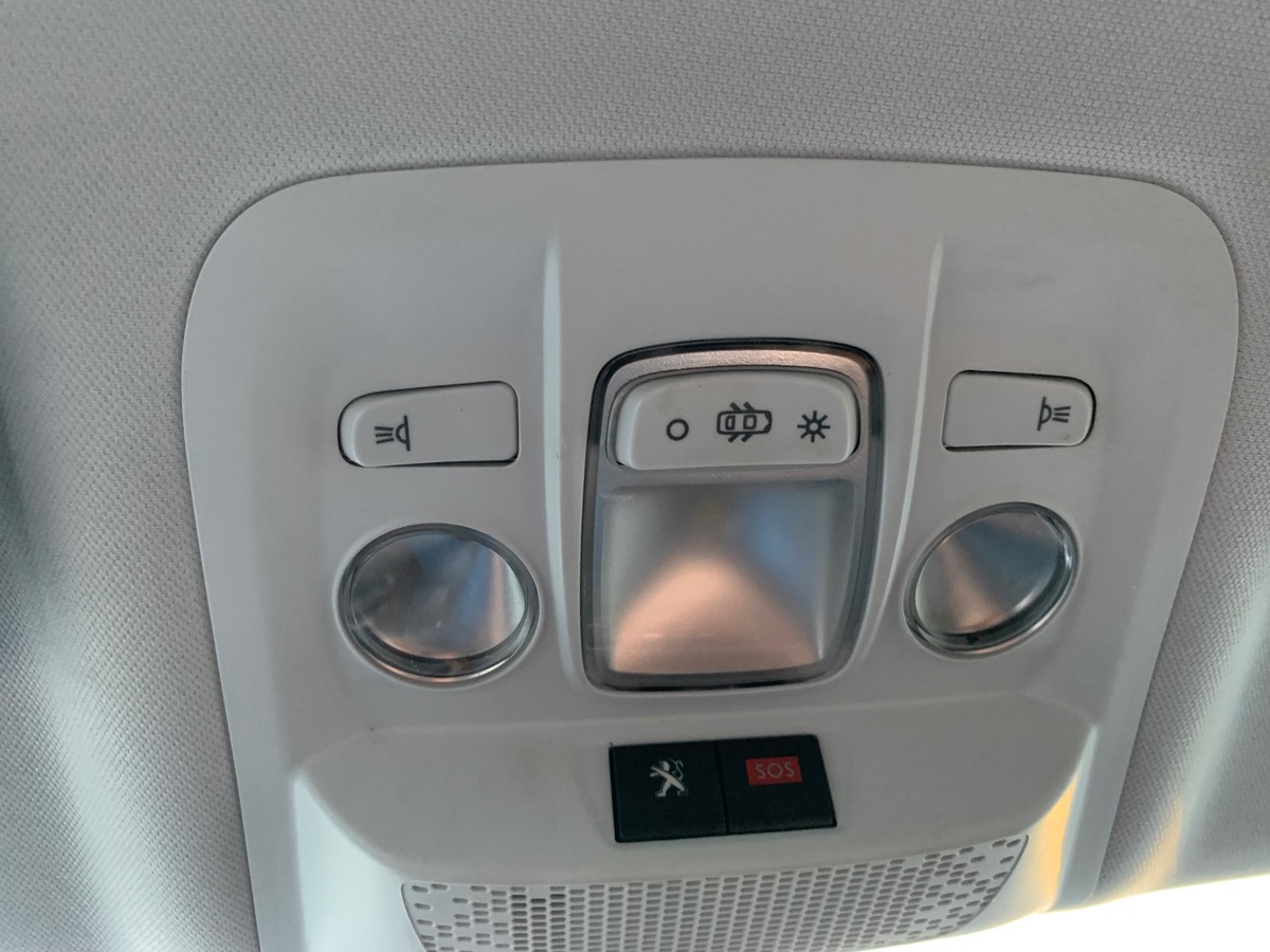 Peugeot 2008 120 ch | Crossway | Caméra de recul | Toit panoramique | GPS | Grip control