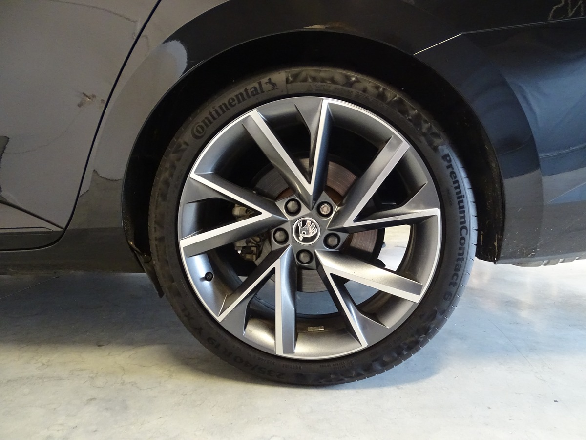 Skoda Superb III (2) COMBI 2.0 TDI 190 SCR SPORTLINE DSG7