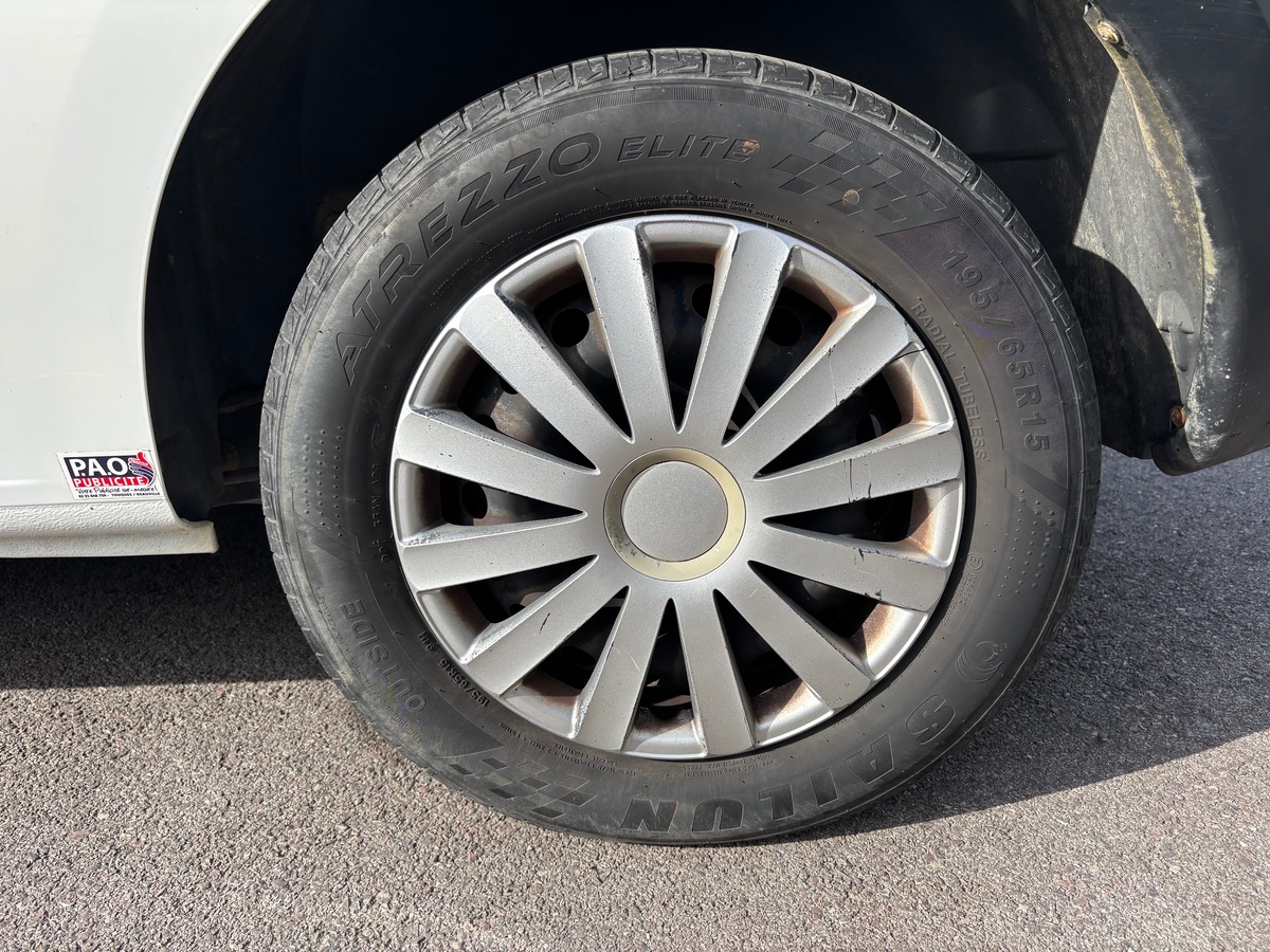 RENAULT Kangoo II Express phase 1 BVM5 / Trappe de toit