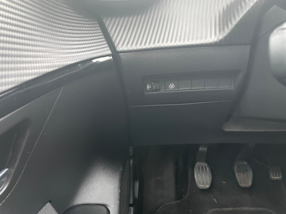 Peugeot 208 1.2 Puretech 75-  Finition Active Business - Historique Complet