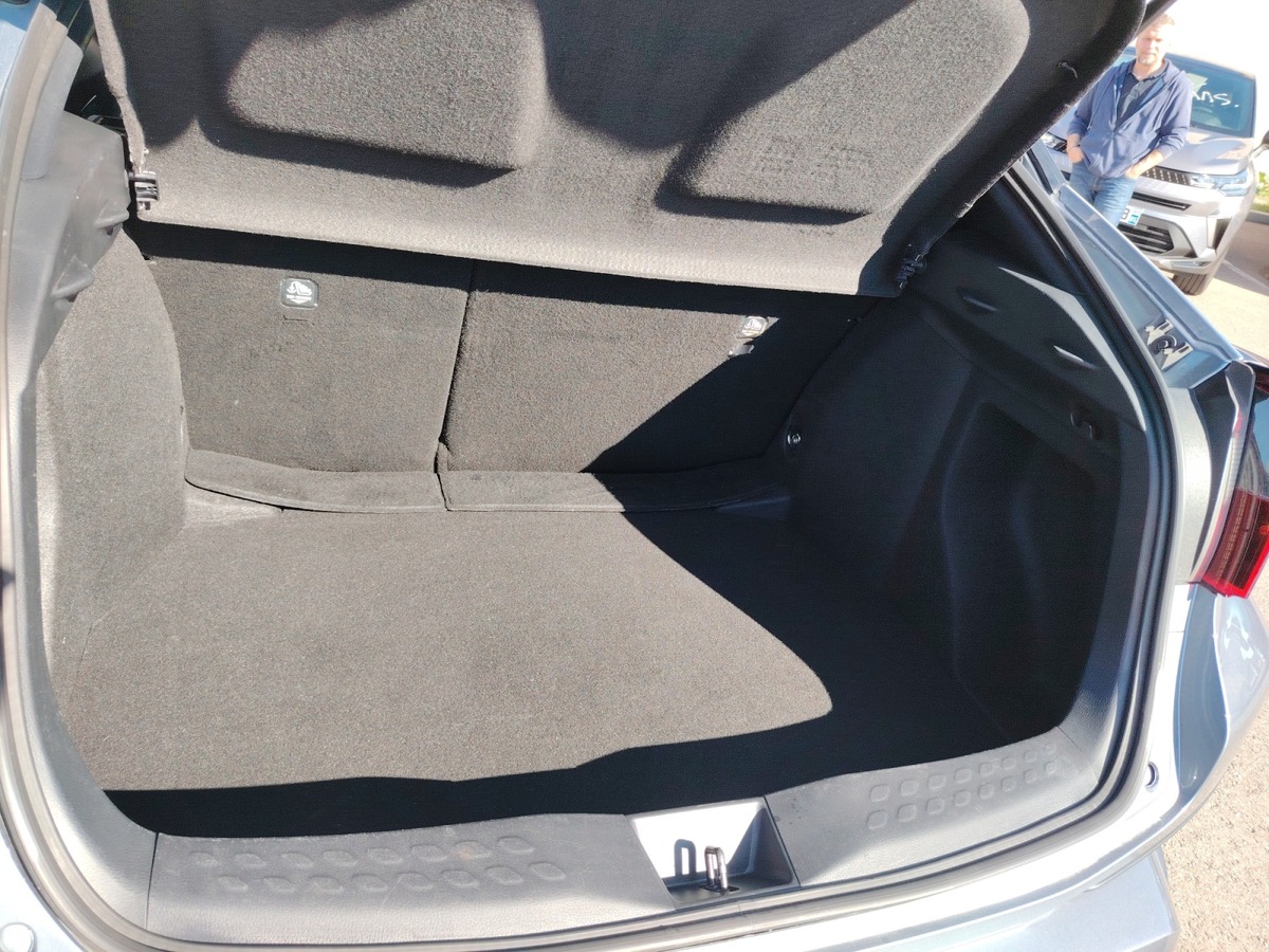 Toyota TOYOTA C HR 1.8 122 h design