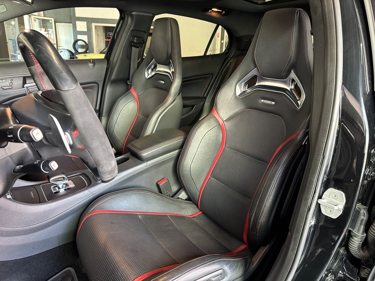 Mercedes-Benz GLA 45 AMG | Noir Cosmos | Toit Ouvrant | Sièges Perf | Keyless | Garantie 12 Mois