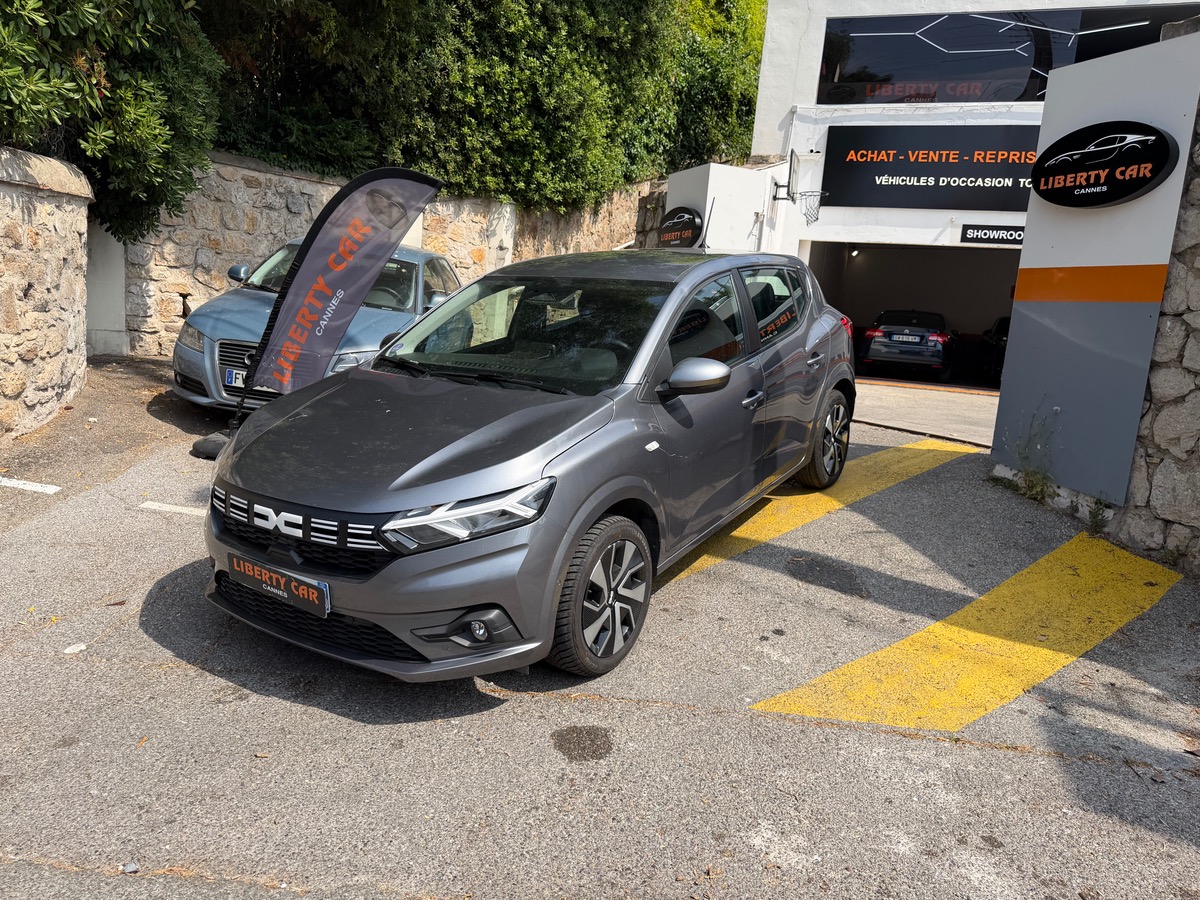 Dacia Sandero TCE 90 CV / CarPlay / Caméra de recul /Radar Avant et Arrière/ Clim