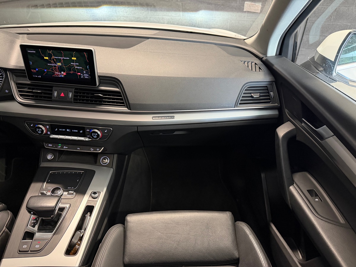 Audi Q5 55 TFSI e 367ch S line quattro S tronic 7 Toit Panoramique Ouvrant / Caméra de recul