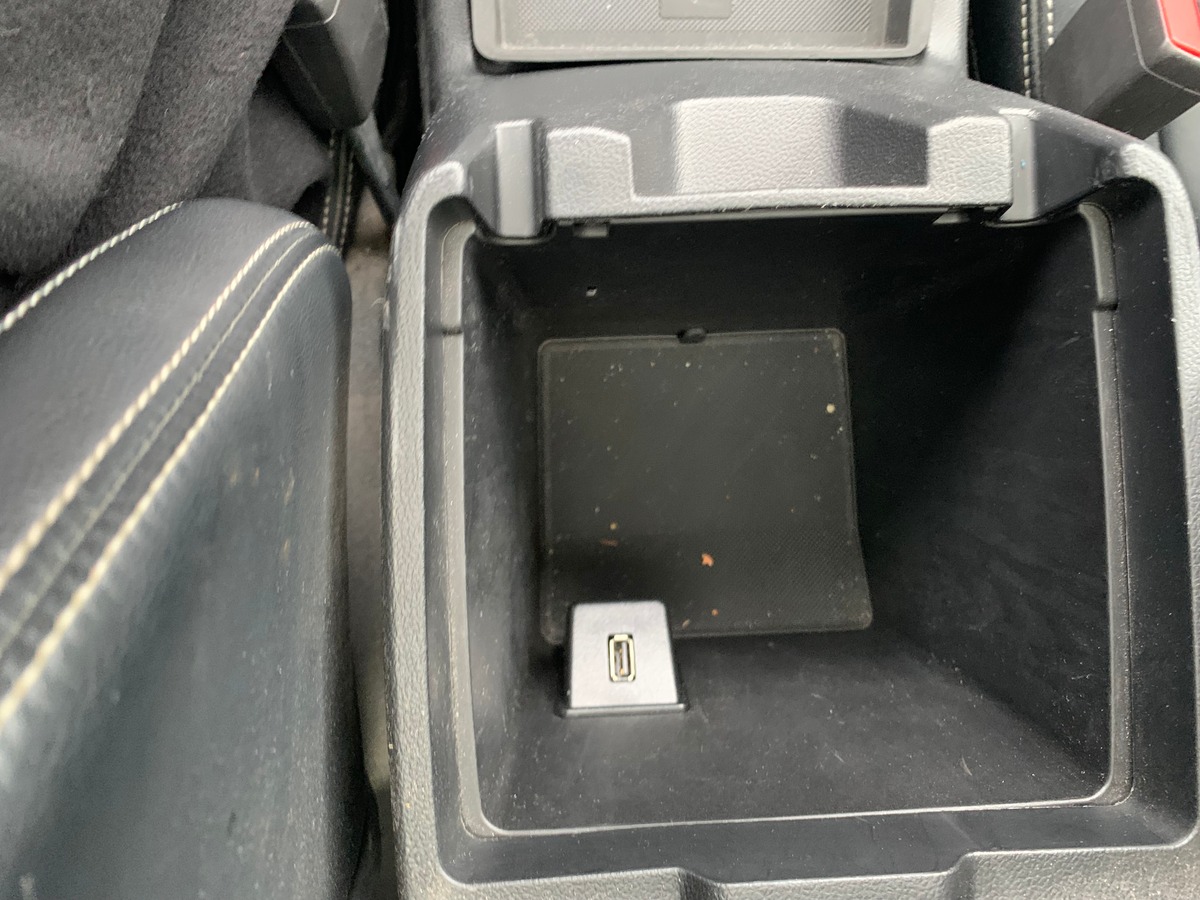 Ford FOCUS SW 120 ch | Vignale | Toit ouvrant panoramique | Apple car play Android auto | Attelage