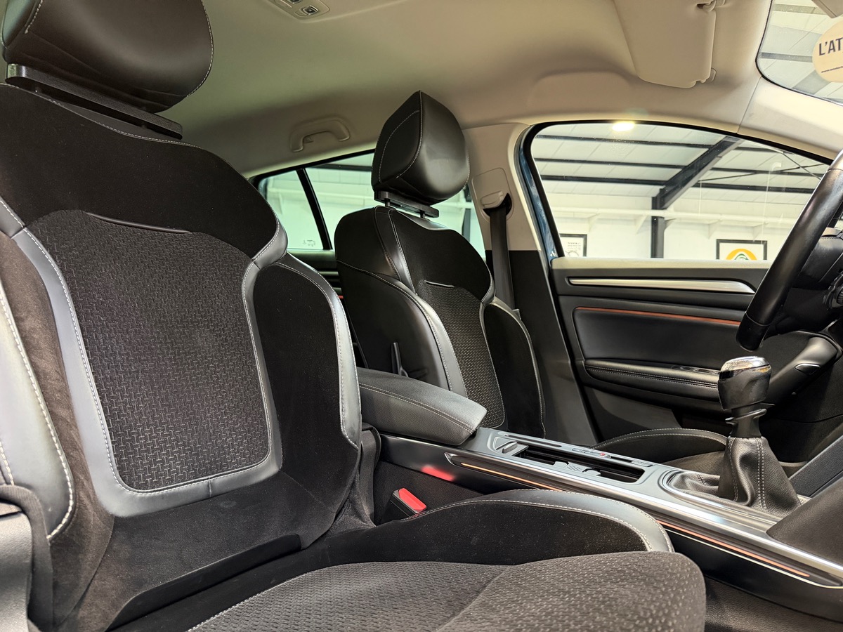 RENAULT Megane Estate IV DCI 130 cv Energy Intens / Attelage / Hifi BOSE / Caméra