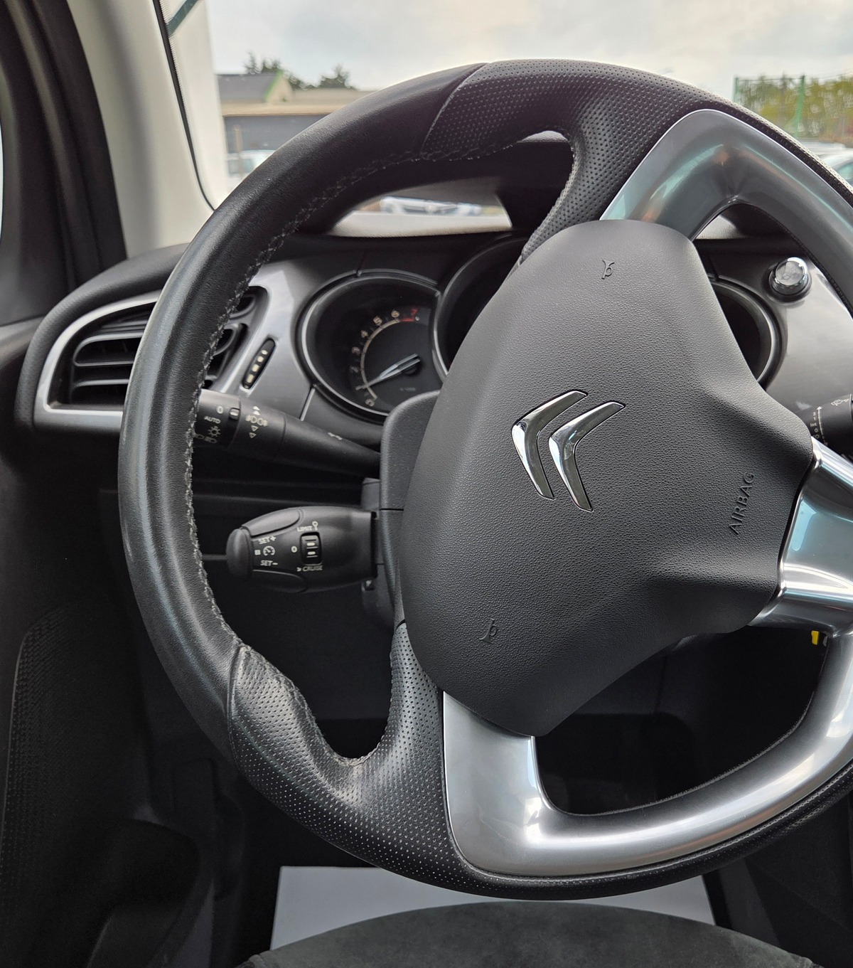 Citroën C3 PHASE II 1.6 VTI 120 CV EXCLUSIVE / BOITE AUTOMATIQUE / FAIBLE KILOMÉTRAGES