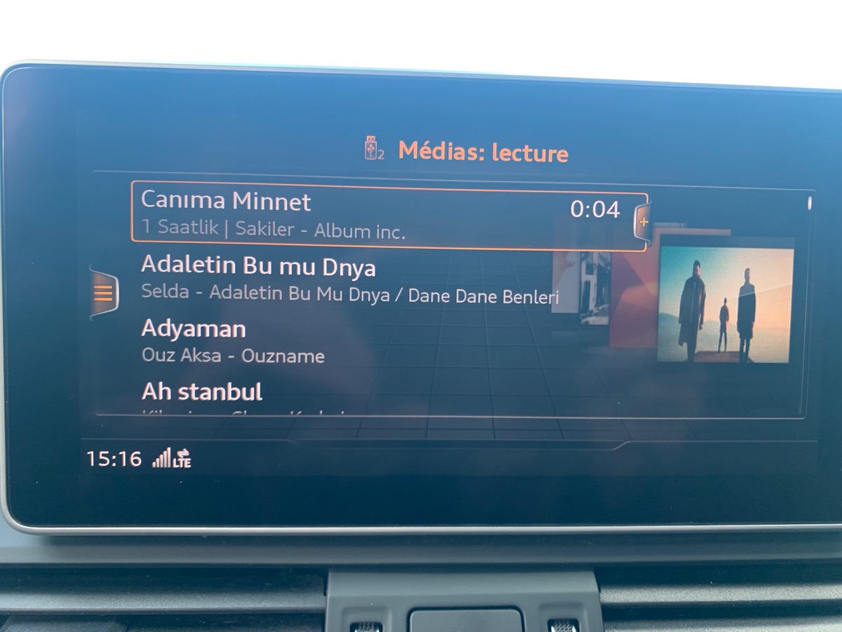 Audi Q5 190 ch | S-Line | Virtual Cockpit | Coffre assisté électriquement | Caméra de recul